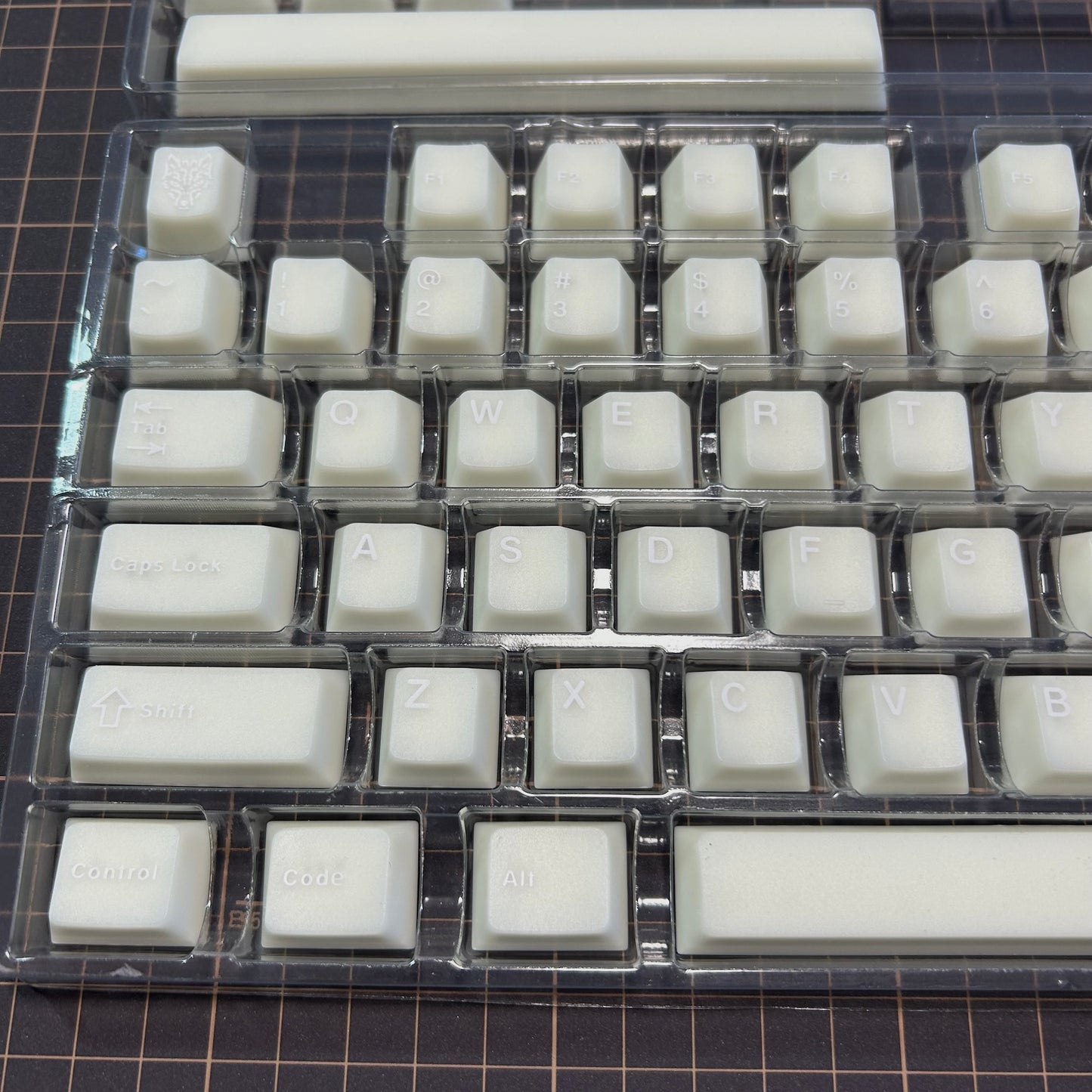 mintcaps Cherryプロファイルライク キーキャップセット(半透過ホワイト)