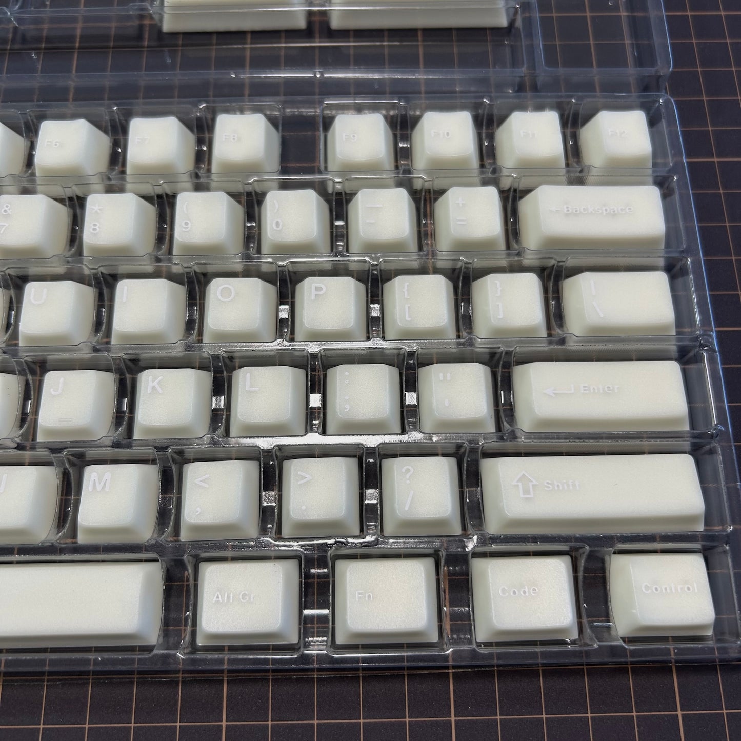 mintcaps Cherryプロファイルライク キーキャップセット(半透過ホワイト)