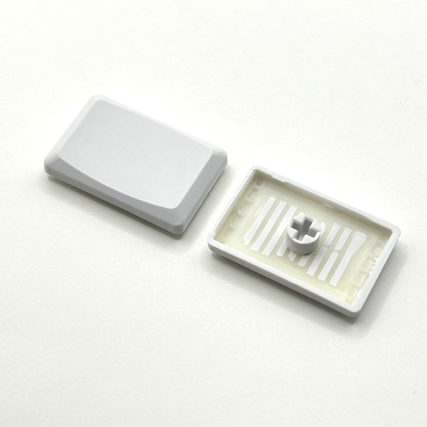 THT(Tai-Hao Thins)ロープロキーキャップ 1.5U(MX/ホワイト/1個)