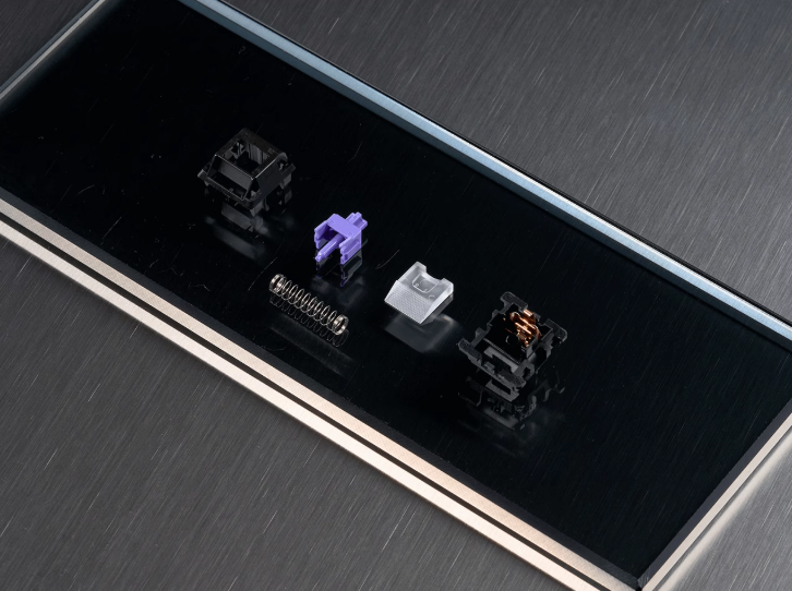 Vertex V1.2 Jwick Linear Switchの分解カラー画像。