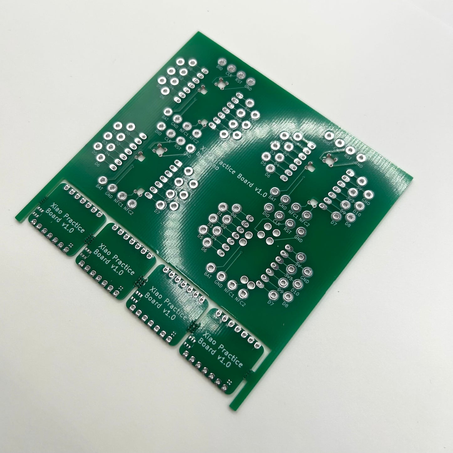 XIAO Practice Board（XIAO用はんだづけ練習基板）