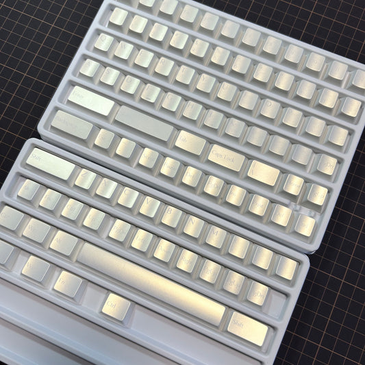 【現品限り特価】XVX Pearlescent Magic Cherry Profile Dye-Sub PBT 97 Keyキーキャップセット（パールホワイト）