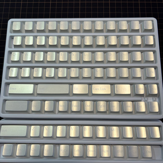 【現品限り特価】XVX Pearlescent Magic Cherry Profile Dye-Sub PBT 97 Keyキーキャップセット（パールホワイト）