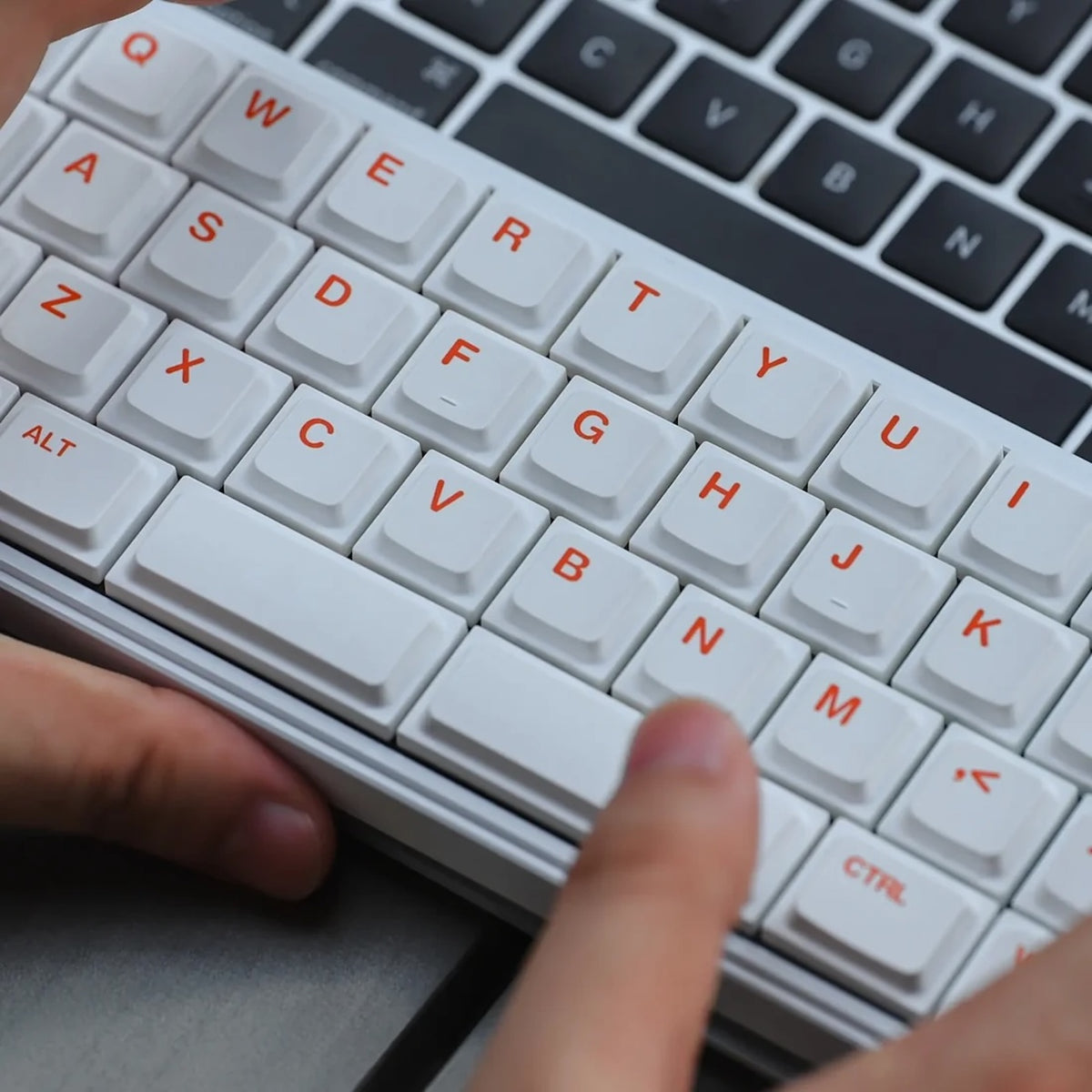 Chosfox Init40 LAK Original Keycap Set（PBT/ホワイト）