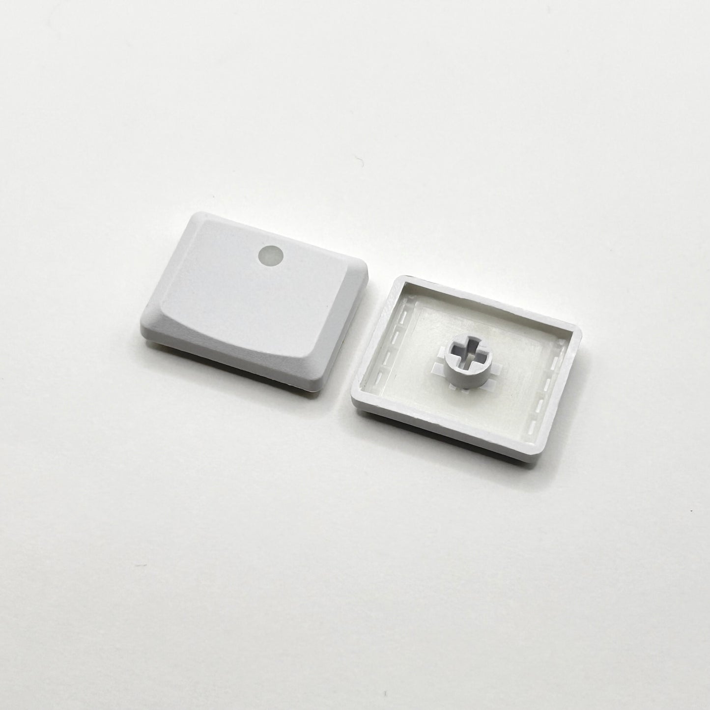 THT（Tai-Hao Thins）ロープロファイル キーキャップ 1.25U（MX/Dotホワイト/1個）